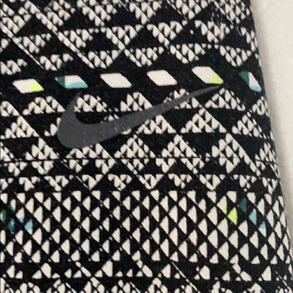 Nike DRI - FIT geometric print Capri Leggings S - Picture 5 of 9